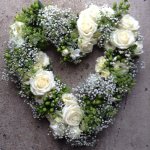 ####large open loose mixed rose heart         15